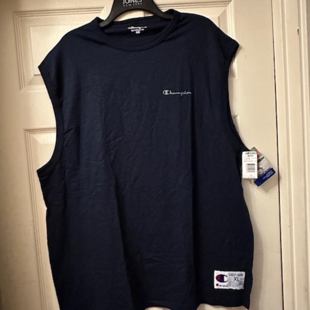 Champion || NWT || Navy || Size XL || Sleeveless Exercise Tee
